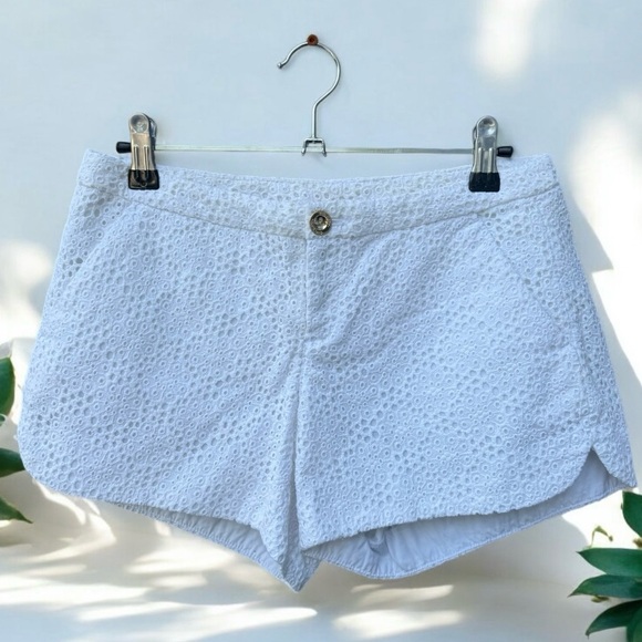 Lilly Pulitzer Pants - Lilly Pulitzer White Eyelet Adie Resort Wear Pop the Bubble Shorts 00